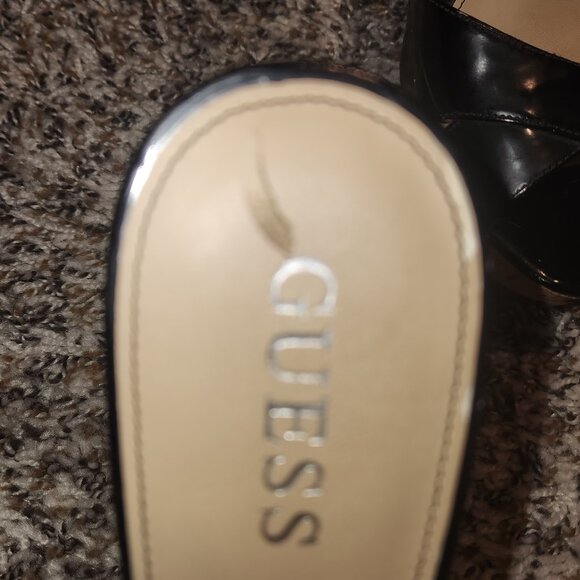 GUESS BRAND Black Patent Leather Peep Toe Stiletto Ankle Strap  sz 8.5 - Picture 10 of 13